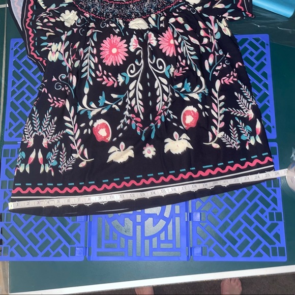 Plus! Black Floral Shift Top - Picture 8 of 9